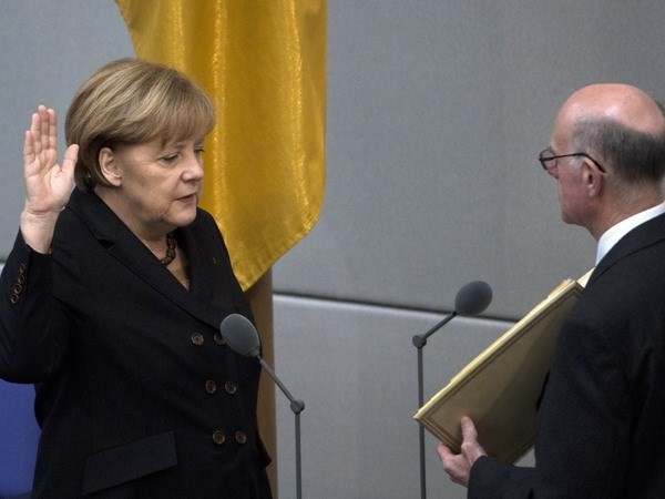 Prime Minister congratulates German Chancellor on re-election - ảnh 1
